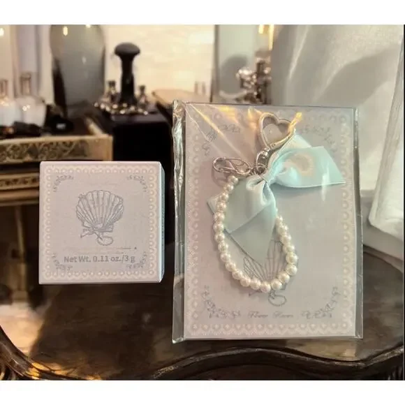 FLOWER KNOWS Shell's Jewel Collection Highlighter Balm BLUE TEARS w/ Charm ~ NIB - Picture 2 of 4